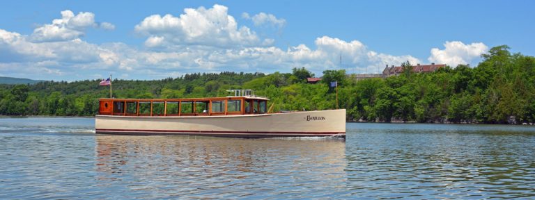 Carillon boat cruise